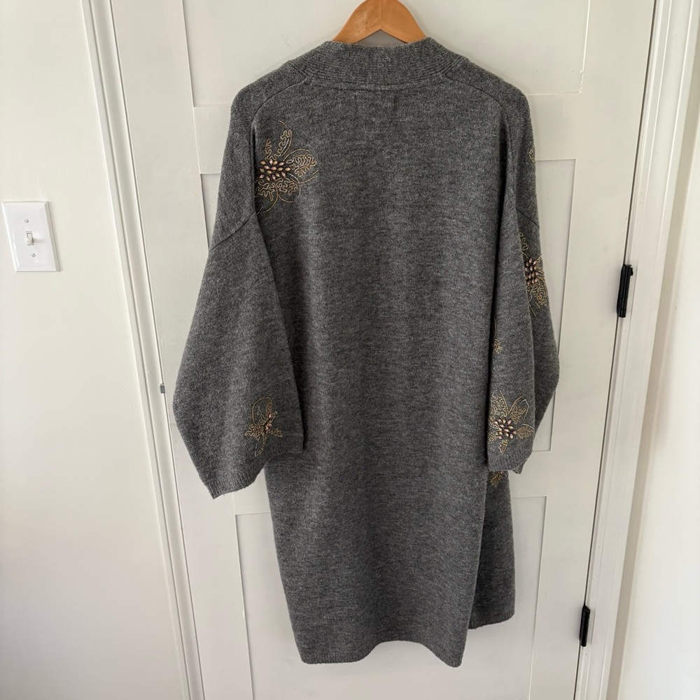 Anthropologie Sweater Gray Embroidered Floral and Jewels Open Cardigan ONE SIZE - Picture 8 of 15